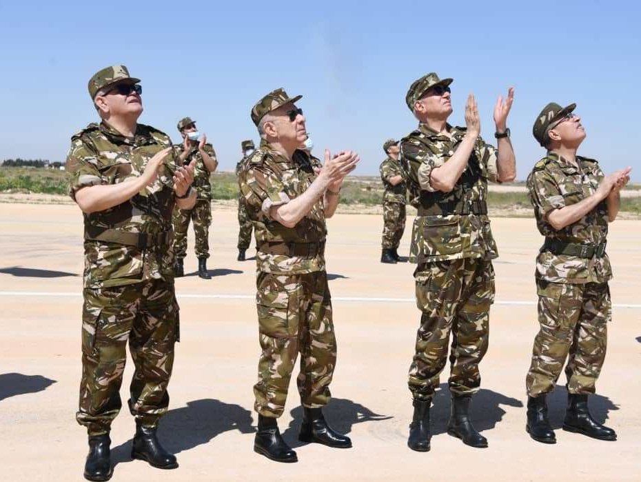 M Chanegriha supervise l entrainement final de la démonstration