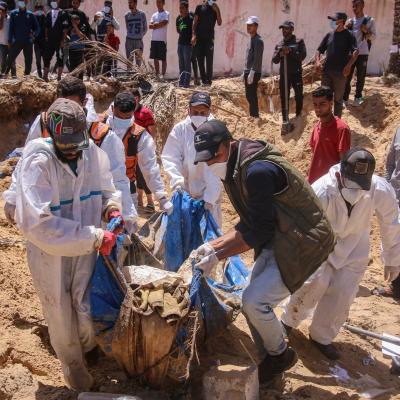 80 corps de martyrs découverts dans 3 fosses communes à l'hôpital Shifa