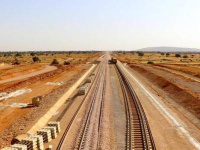 خط السكة الحديدية بشار-غار جبيلات