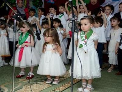 الجزائر تحتفل باليوم العالمي للطفولة 