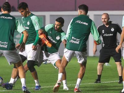 المنتخب الوطني الجزائري بقسنطينة استعداد لمواجهة الرأس الأخضر