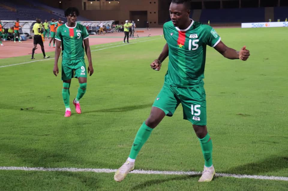 Joie du buteur burkinabais face à Djibouti