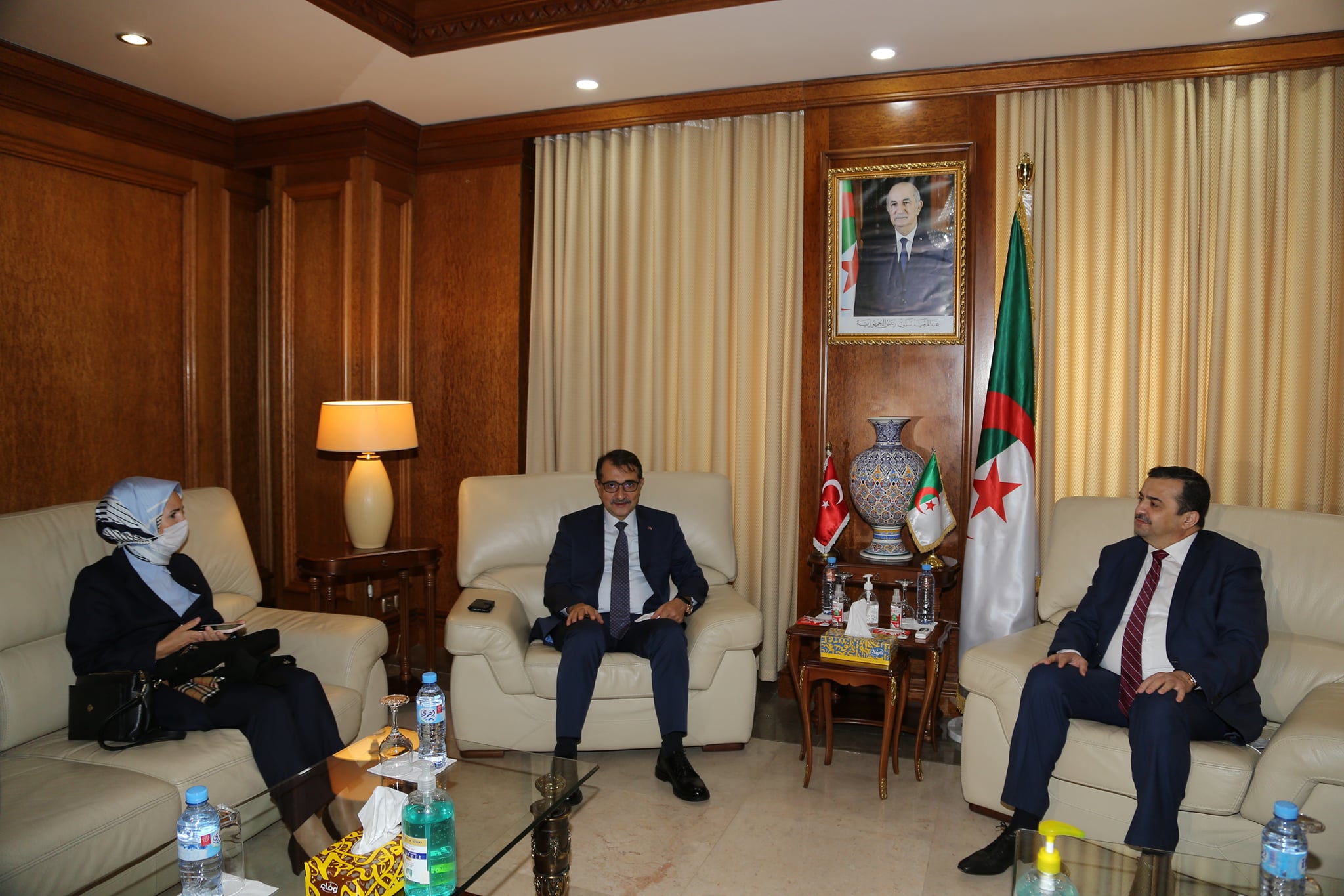 Mohamed Arkab avec le ministre Turc de l'Energie et des Ressources naturelles