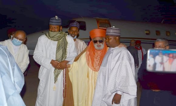 وفد رفيع المستوى من الطريقة التيجانية بنيجيريا في زيارة إلى عين ماضي