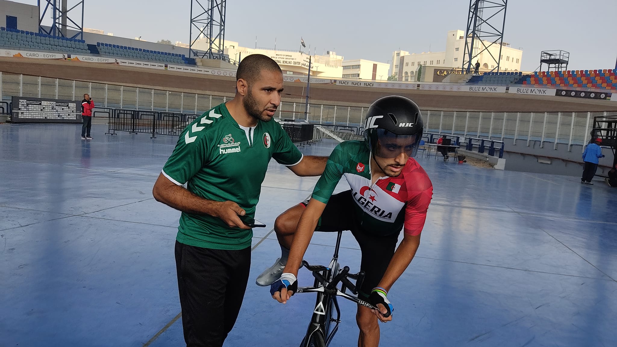 Le coach national Abdelbasset Hannachi avec Cherki