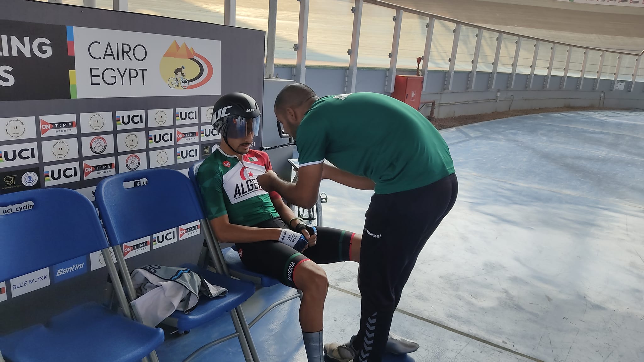 Le coach national Abdelbasset Hannachi avec Cherki