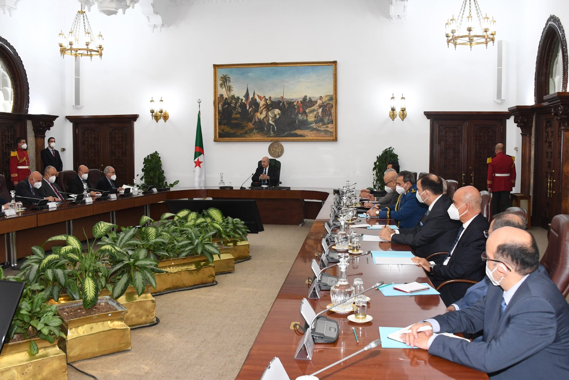Le Président Tebboune préside une séance de travail