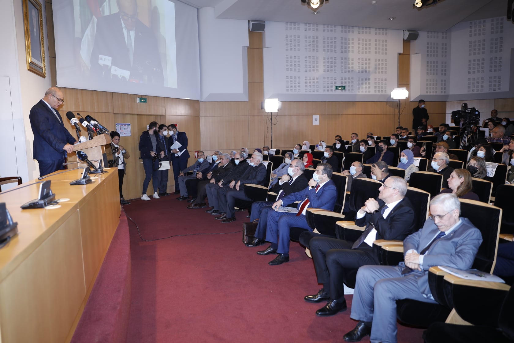 تكنولوجيات و تسيير مشاريع الانتقال الطاقوي