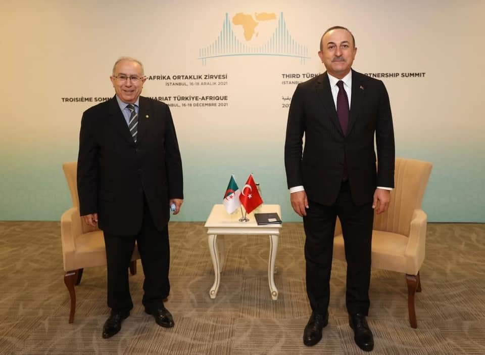 Ramtane Lamamara en Turquie