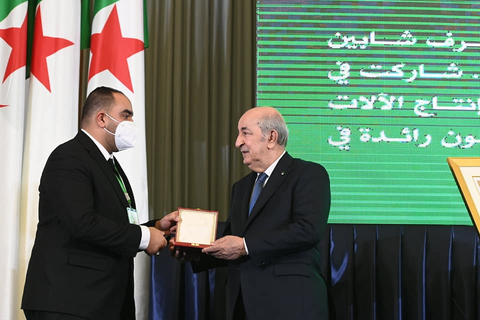 الرئيس تبون يسدي وسام الاستحقاق الوطني