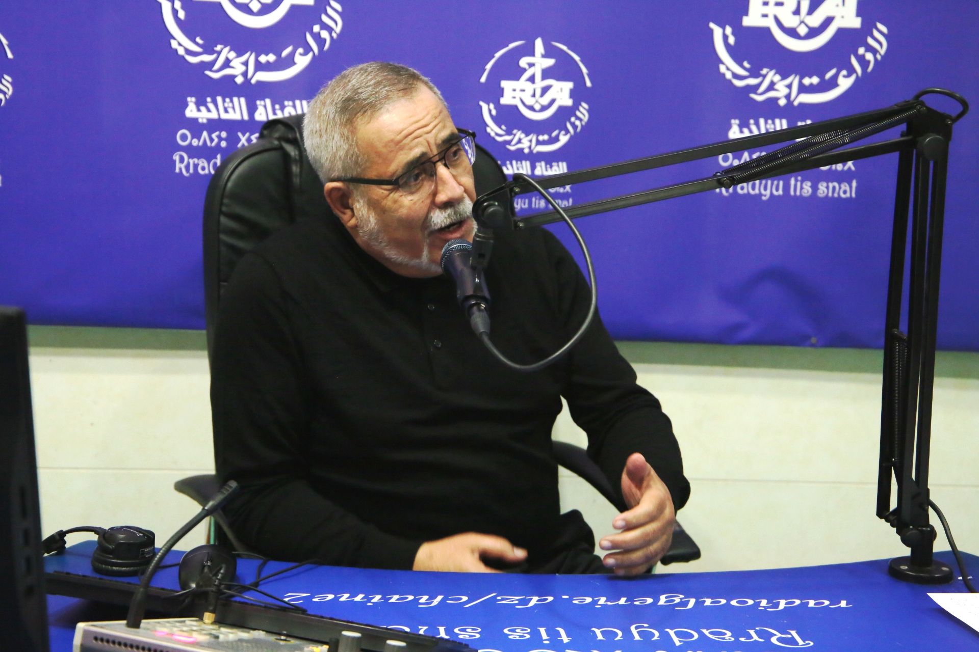 عبد العزيز مجاهد