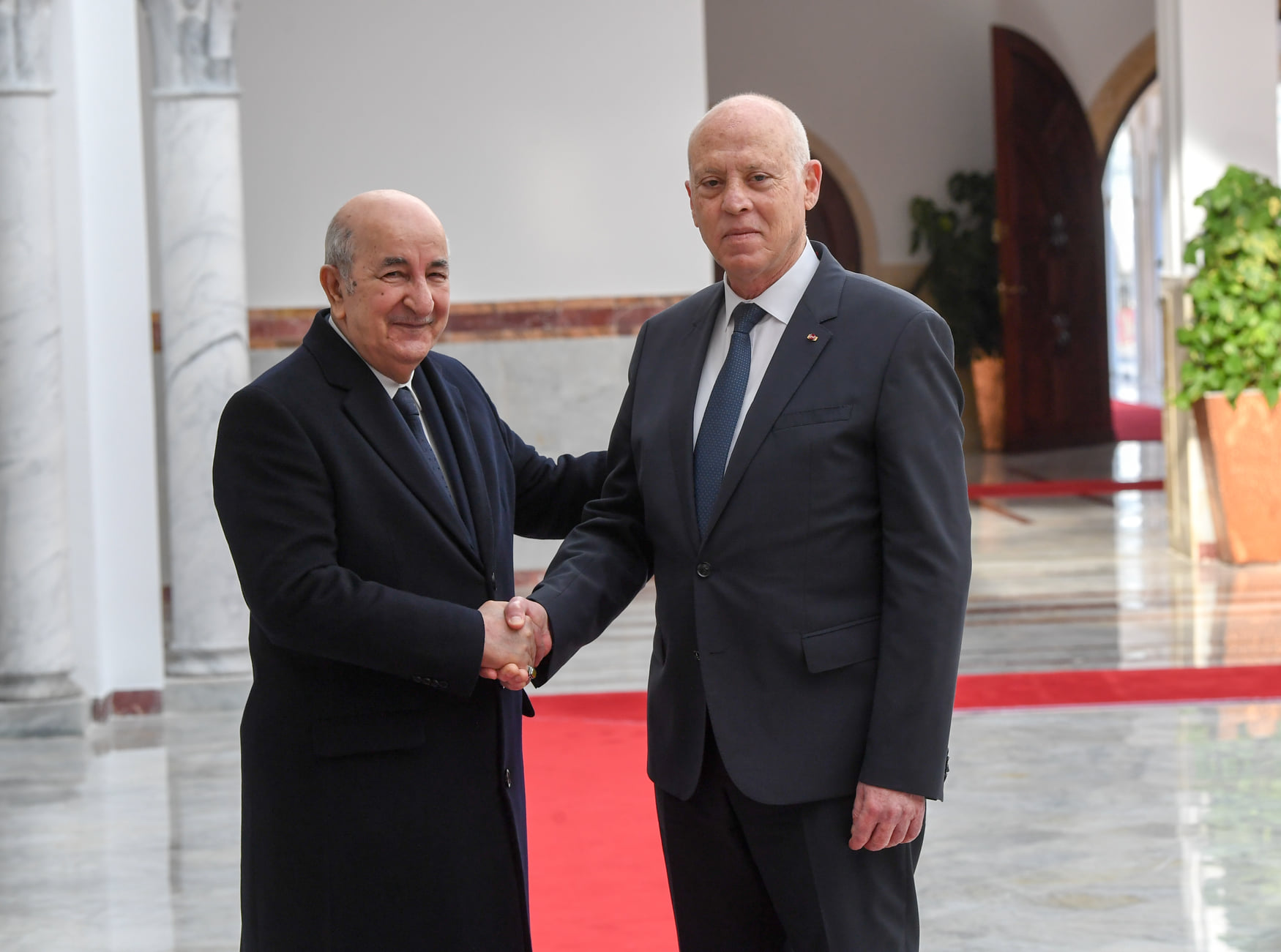 Le Président Tebboune avec son homologue tunisien, Kaïs Saied