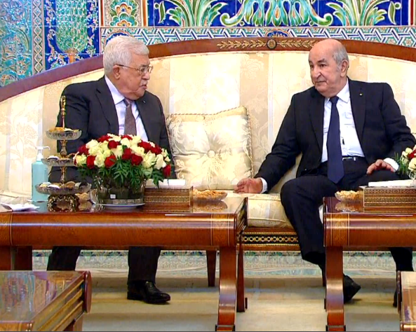 الرئيس تبون و الرئيس عباس