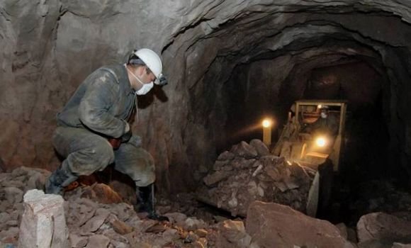 النشاط المنجمي