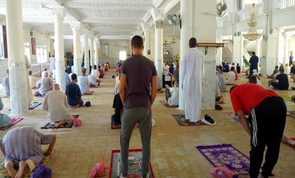 اقامة صلاة الاستسقاء بالمساجد