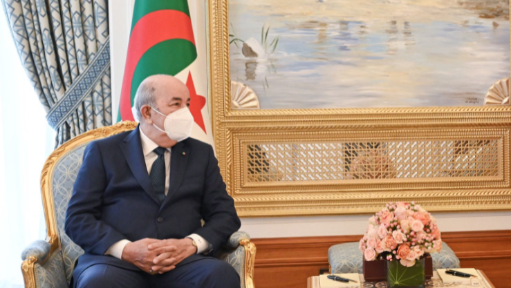 رئيس الجمهورية يستقبل بالدوحة رئيس مجلس الشورى القطري