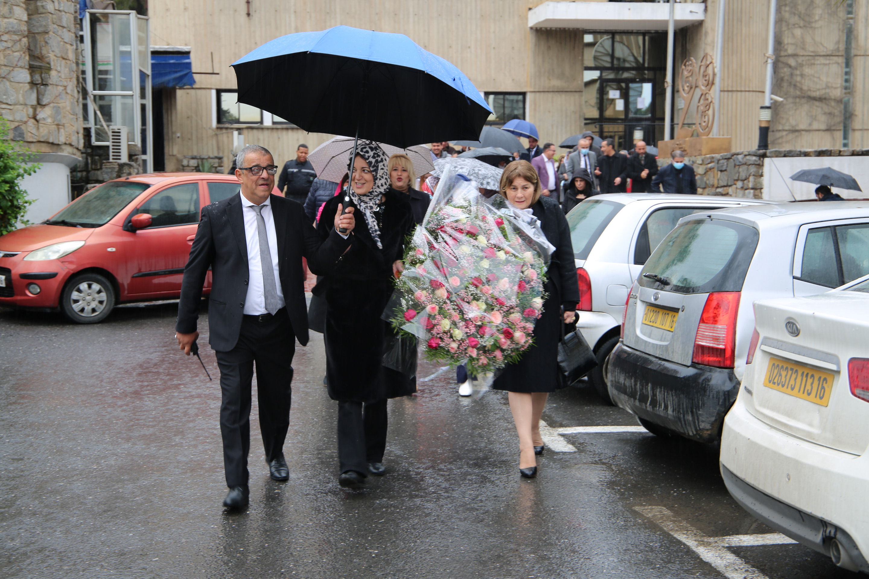 وقفة ترحم على شهداء تحطم طائرة بفييتنام