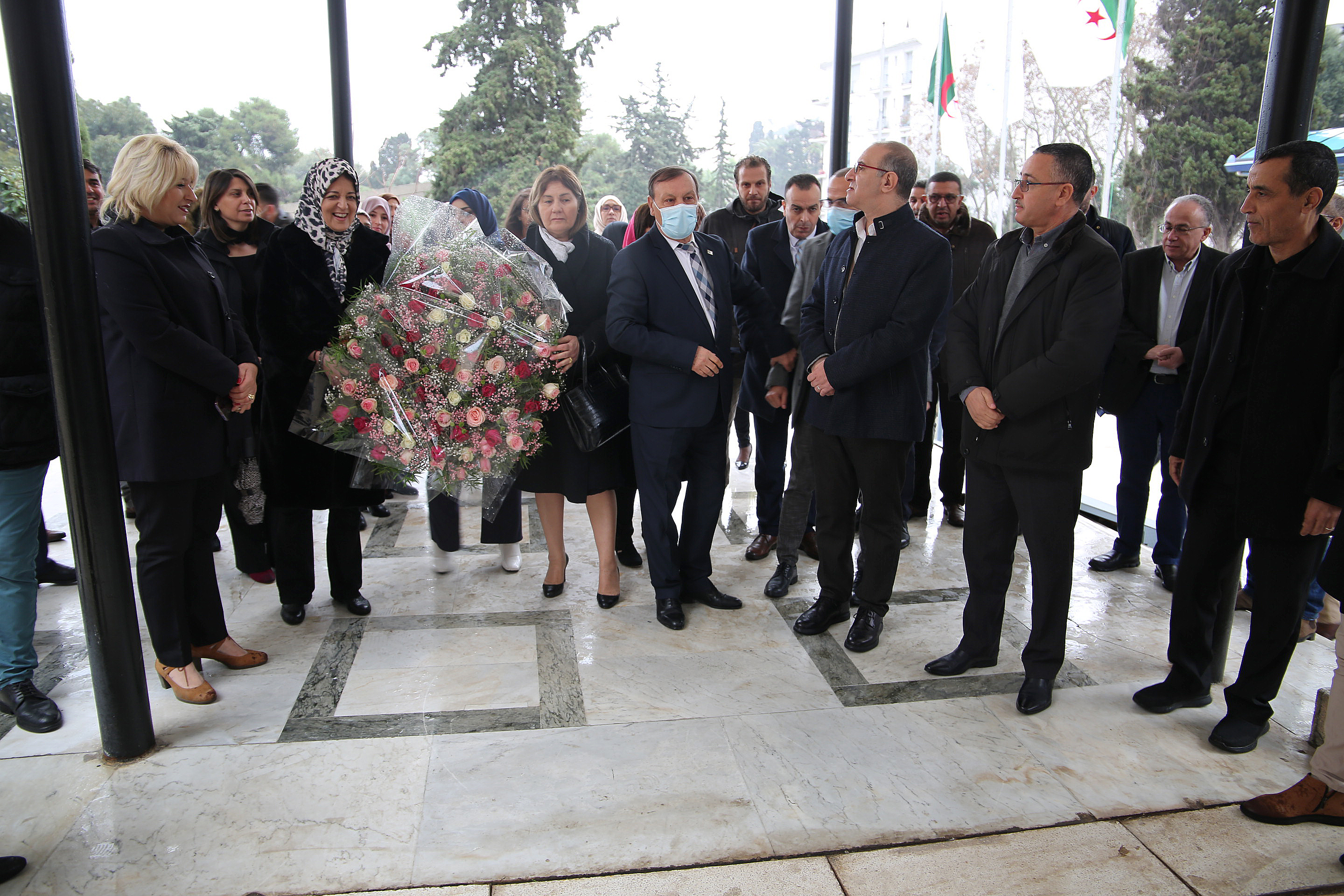 وقفة ترحم على شهداء تحطم طائرة بفييتنام