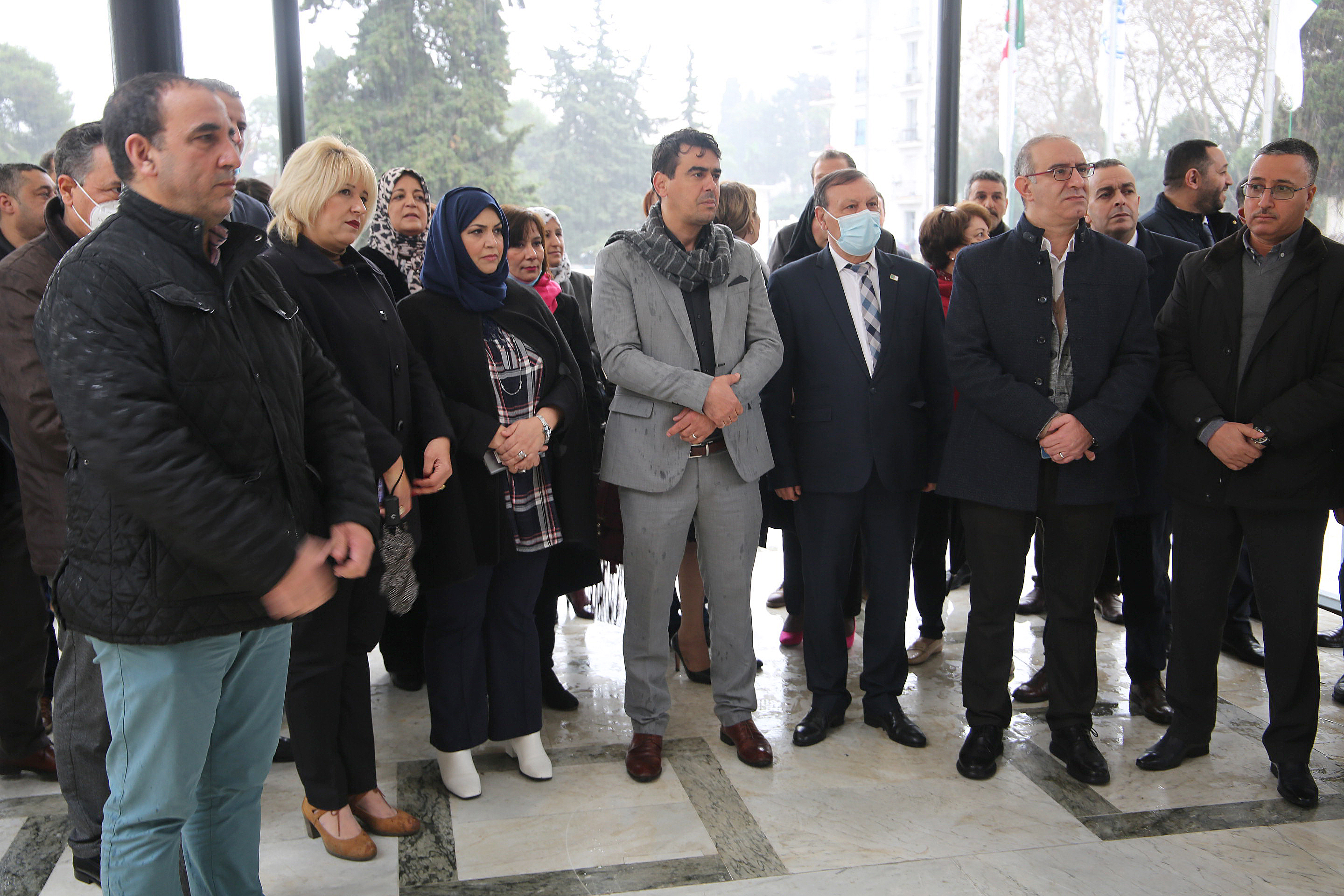 وقفة ترحم على شهداء تحطم طائرة بفييتنام