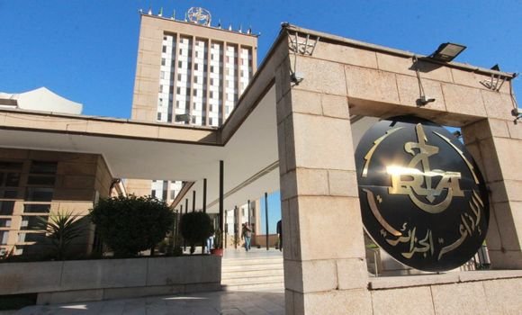 الاذاعة الجزائرية
