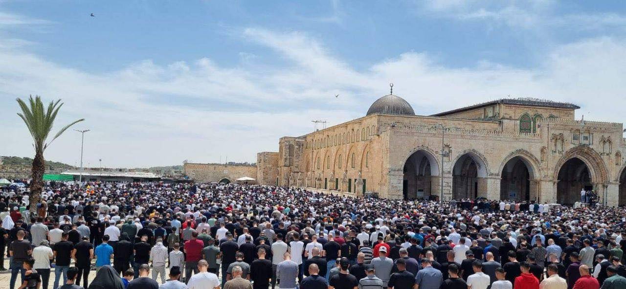 صلاة الجمعة في المسجد الأقصى