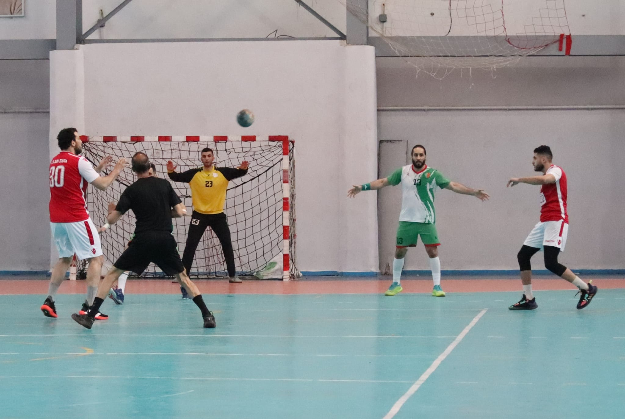 L’ESAT se rapproche du titre