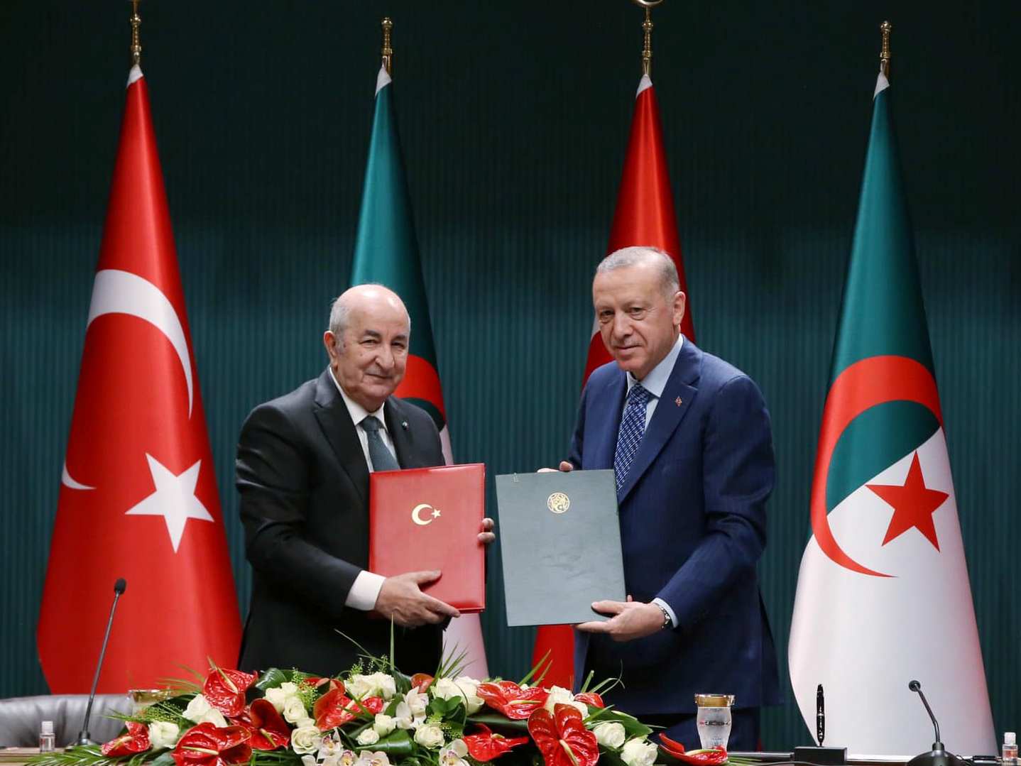 Signature d'accords.16.05.2022