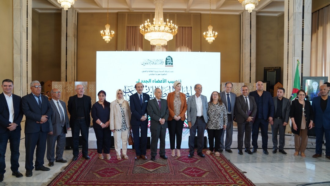 أعضاء المجلس الوطني للفنون والآداب