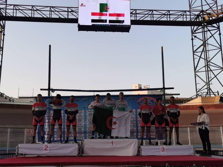 تتويج منتخب الجزائر للدراجات