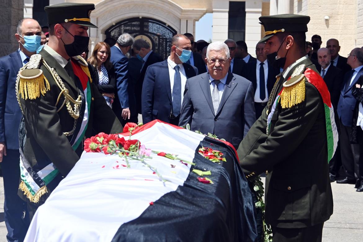 تشييع جثمان الصحفية شيرين ابو عاقة