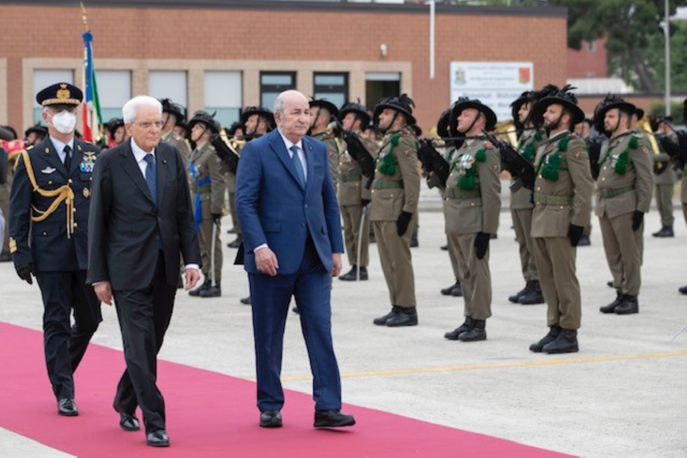 الرئيس تبون يغادر إيطاليا