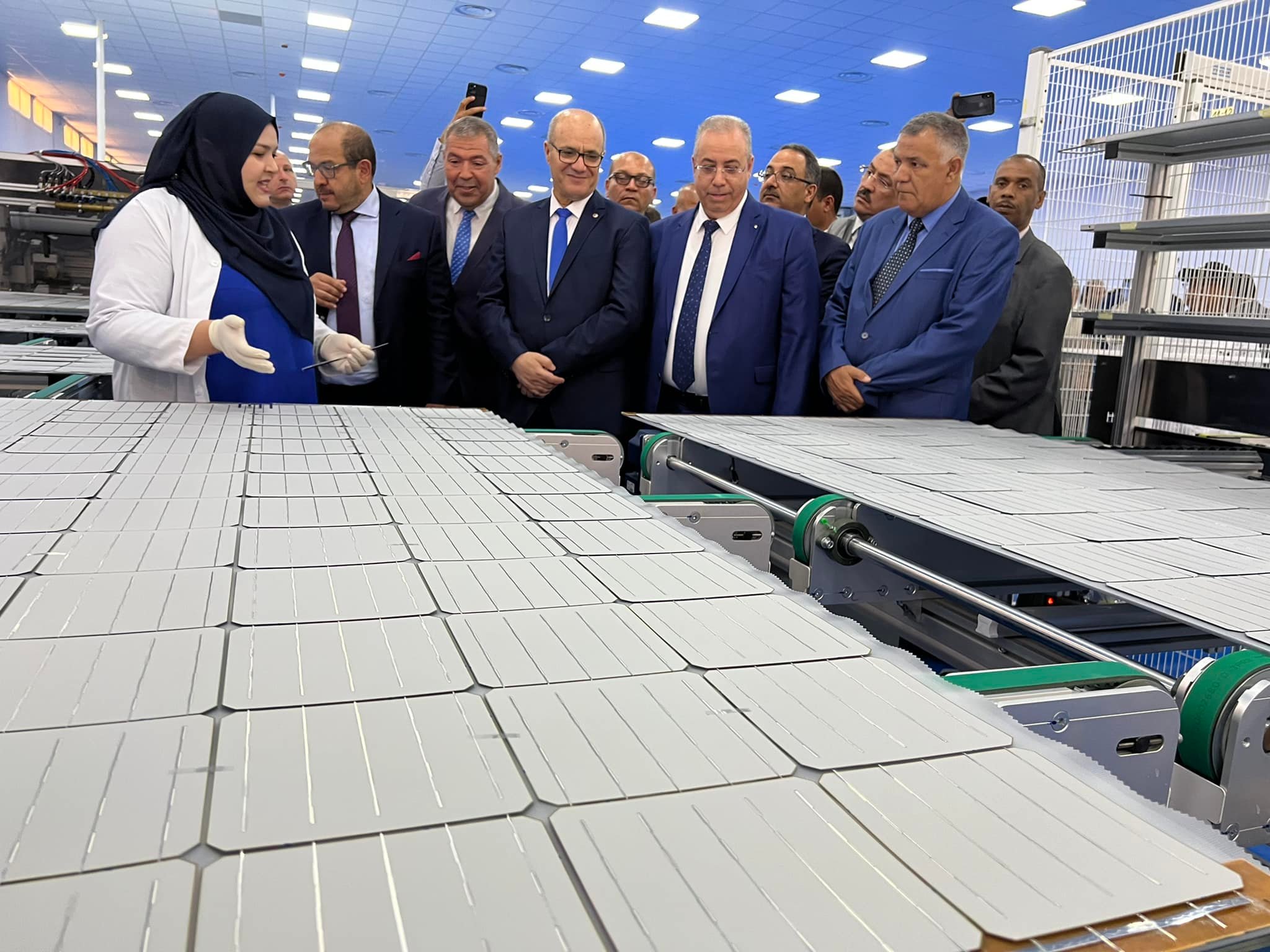مصنع الالواح الشمسية بورقلة