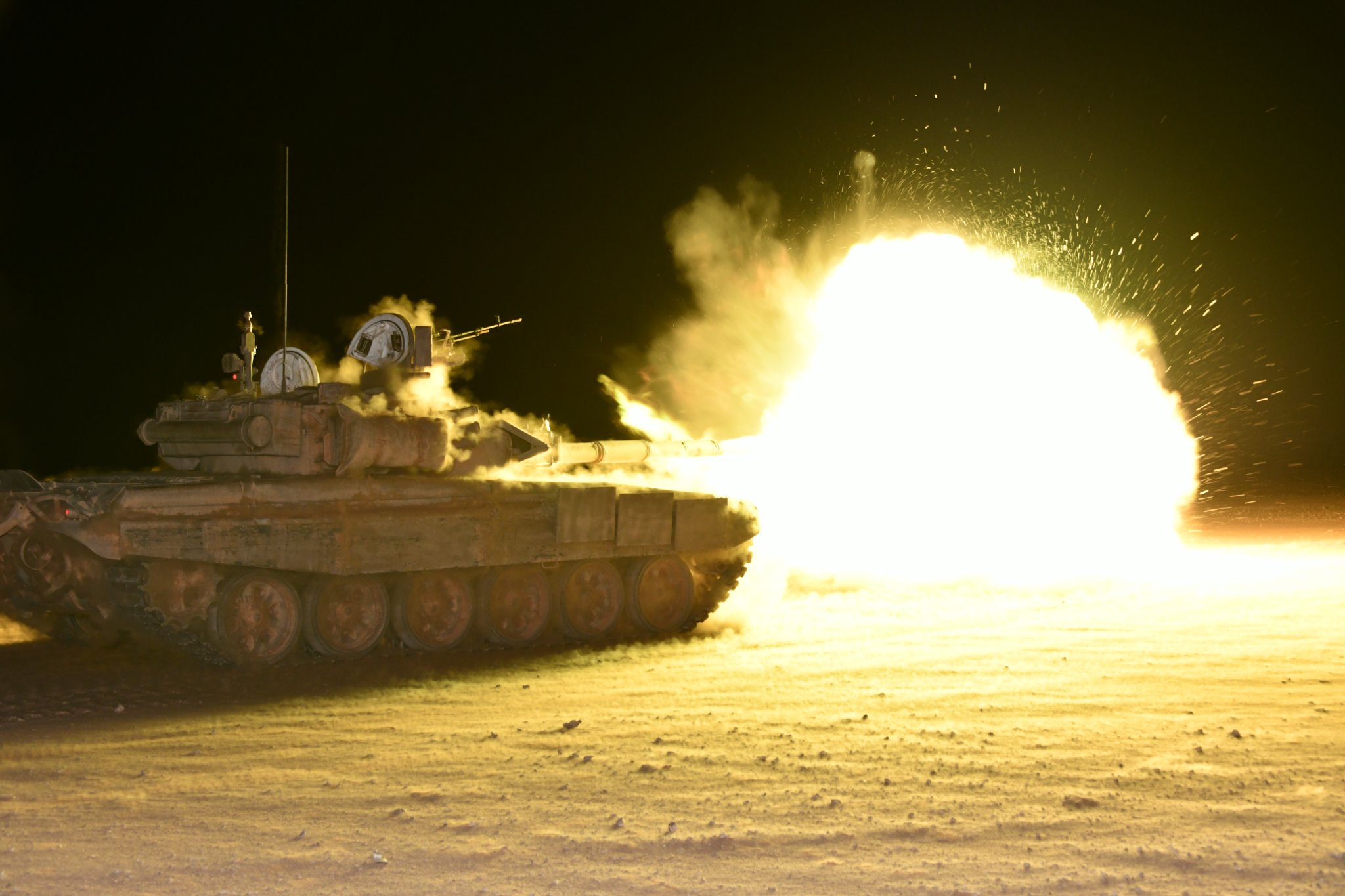 تمرين تكتيكي ليلي بالناحية العسكرية الثالثة