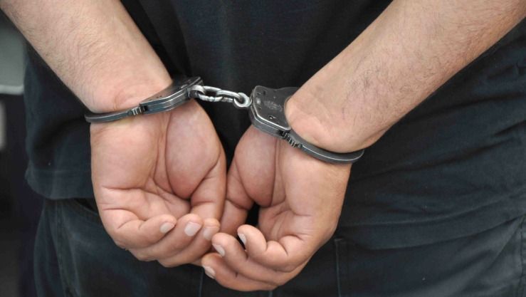 توقيف أشخاص