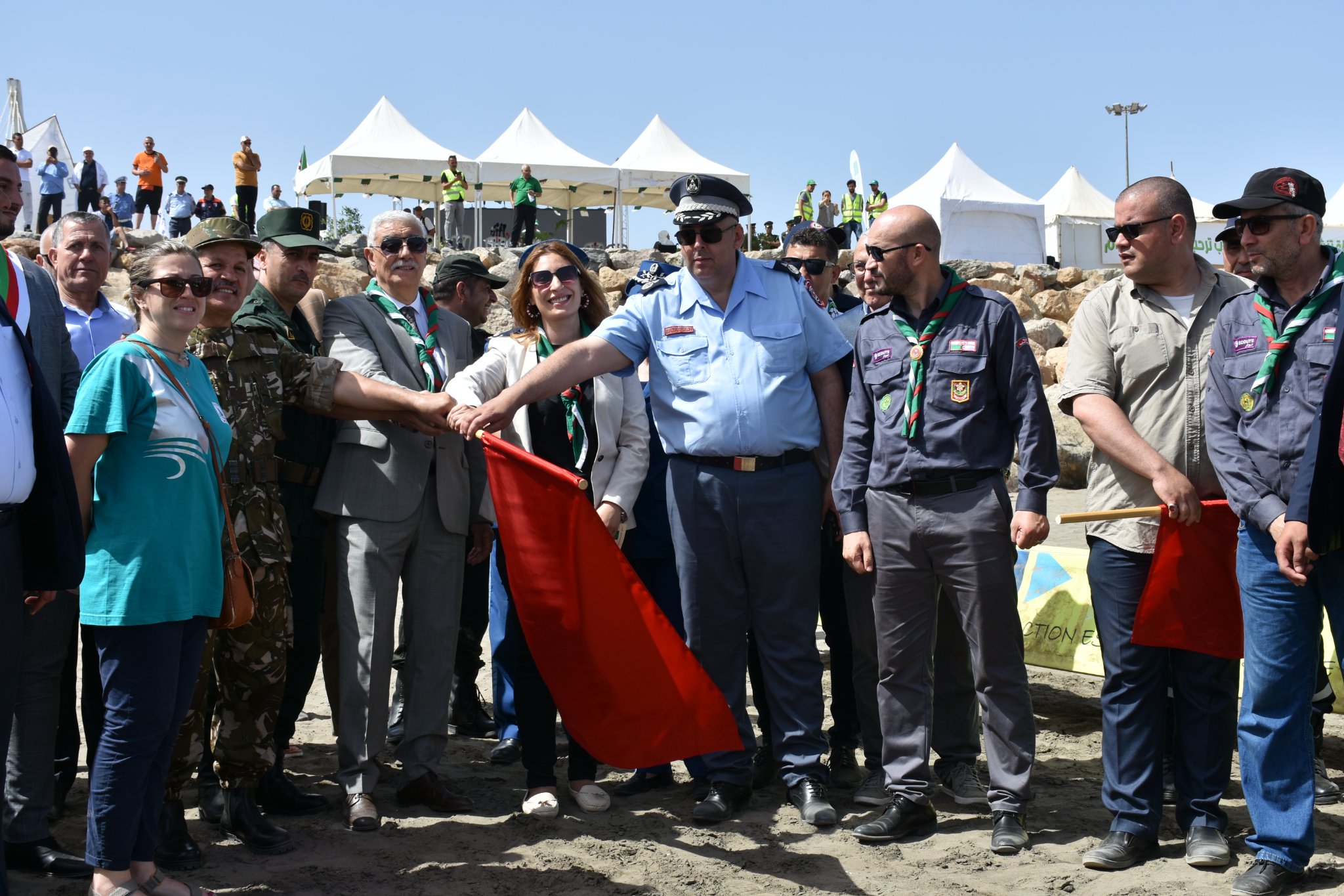 والي العاصمة يعطي اشارة انطلاق موسم الاصطياف