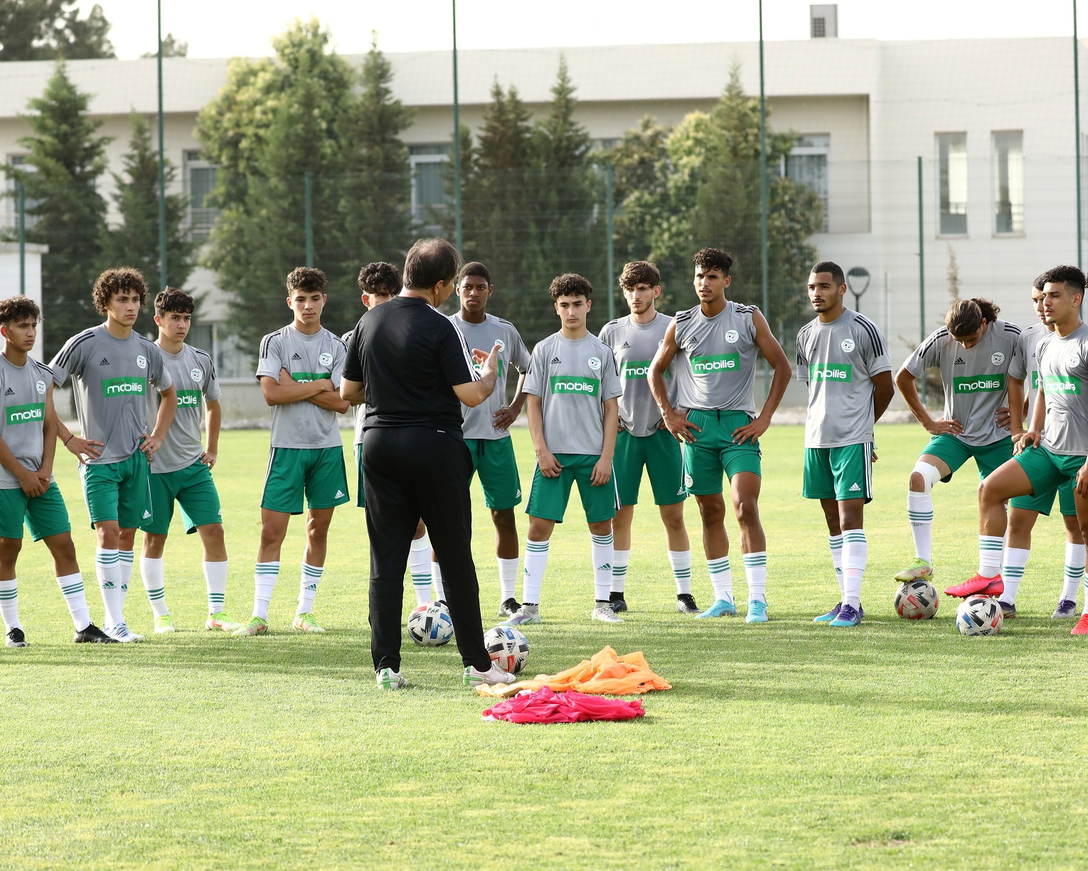 المنتخب الوطني لأقل من 18 سنة