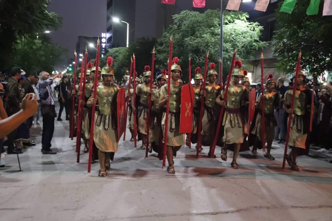 الاستعراض الفني المنظم بمناسبة المهرجان الثقافي الدولي تيمقاد.