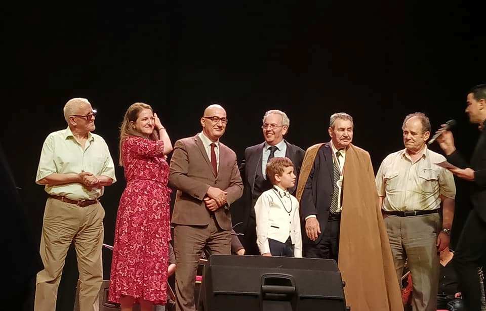 تكريم الفنان اكلي يحياتن