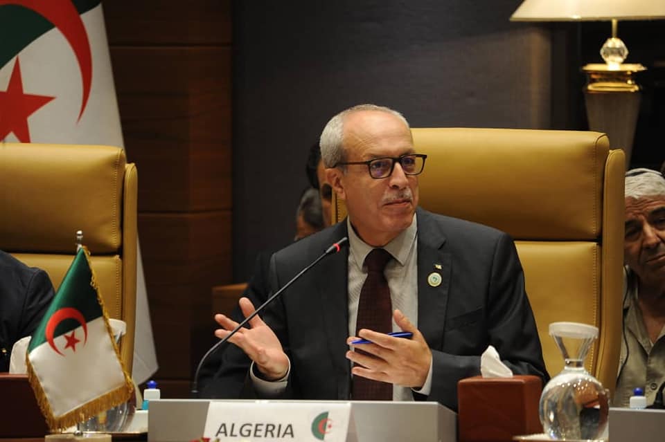 وزير البريد والمواصلات السلكية واللاسلكية كريم بيبي تريكي