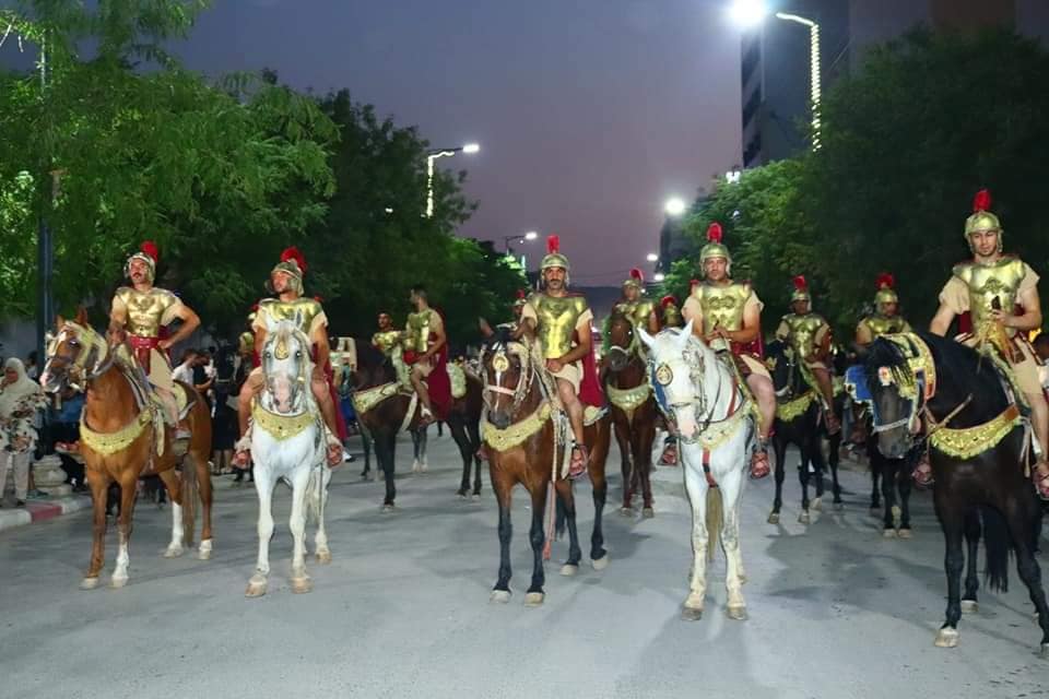 الاستعراض الفني المنظم بمناسبة المهرجان الثقافي الدولي تيمقاد.