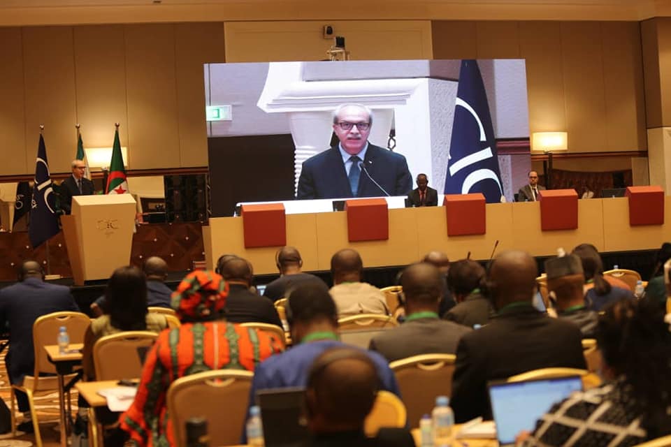 بيبي تريكي وزير البريد والمواصلات