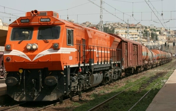 sntf_train_marchandises.jpg