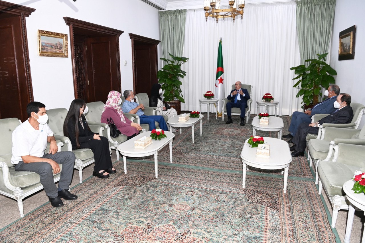 استقبال الرئيس للمتفوقتين في بكالوريا 2022