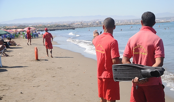 أعوان الحماية المدنية بالشواطئ