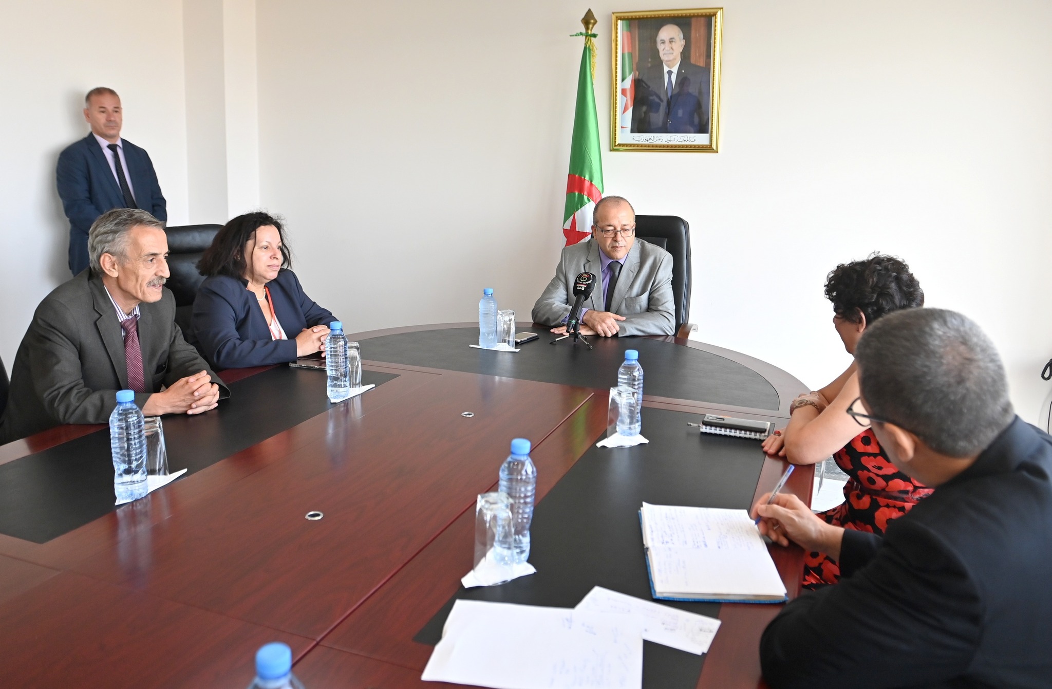 بوسليماني يشرف على تنصيب نادية كراز مديرة جديدة ليومية أوريزون