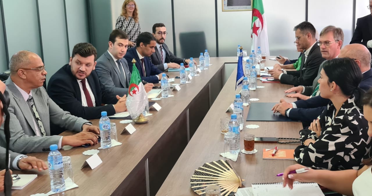 وزير الإقتصاد