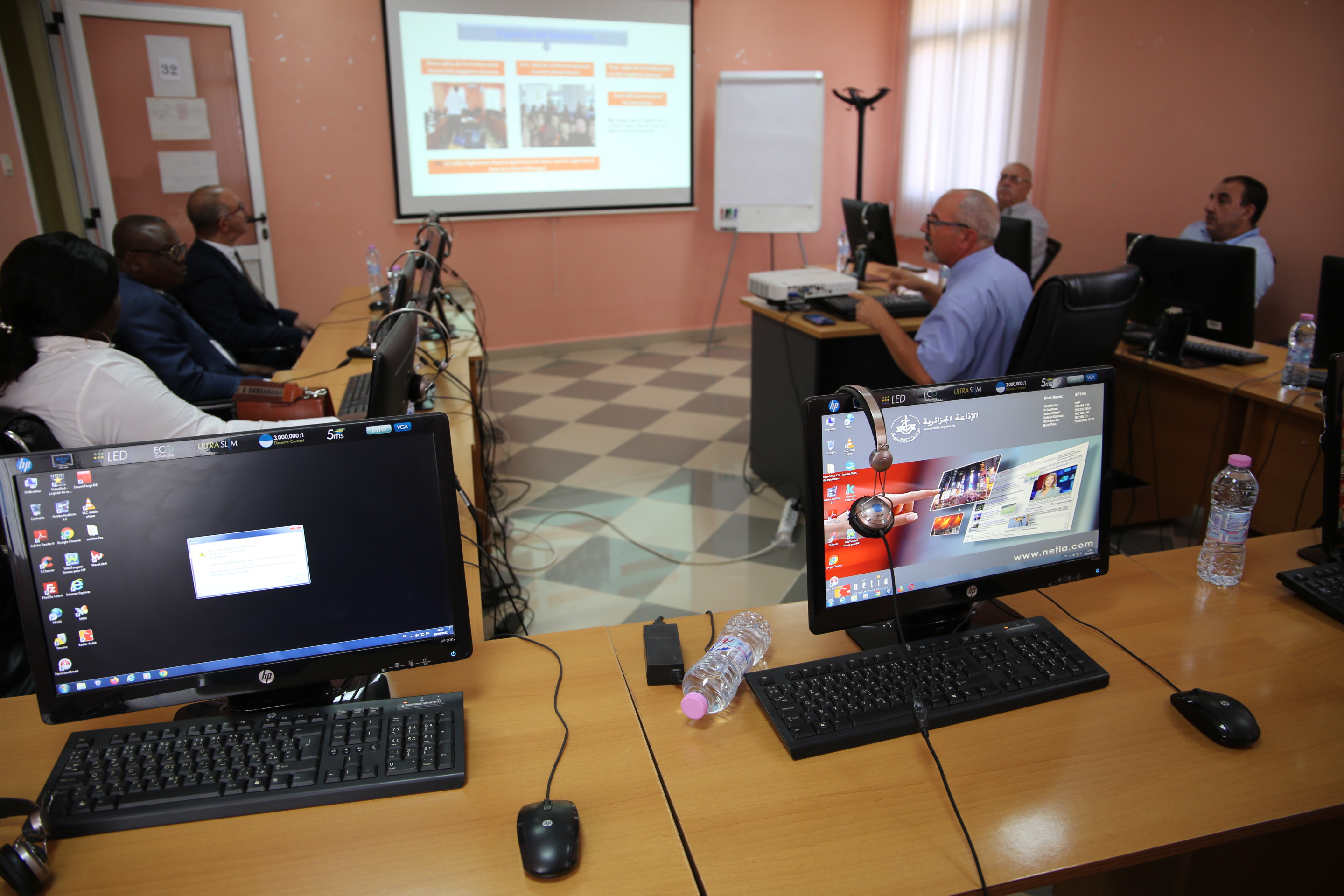 الإذاعة الجزائرية