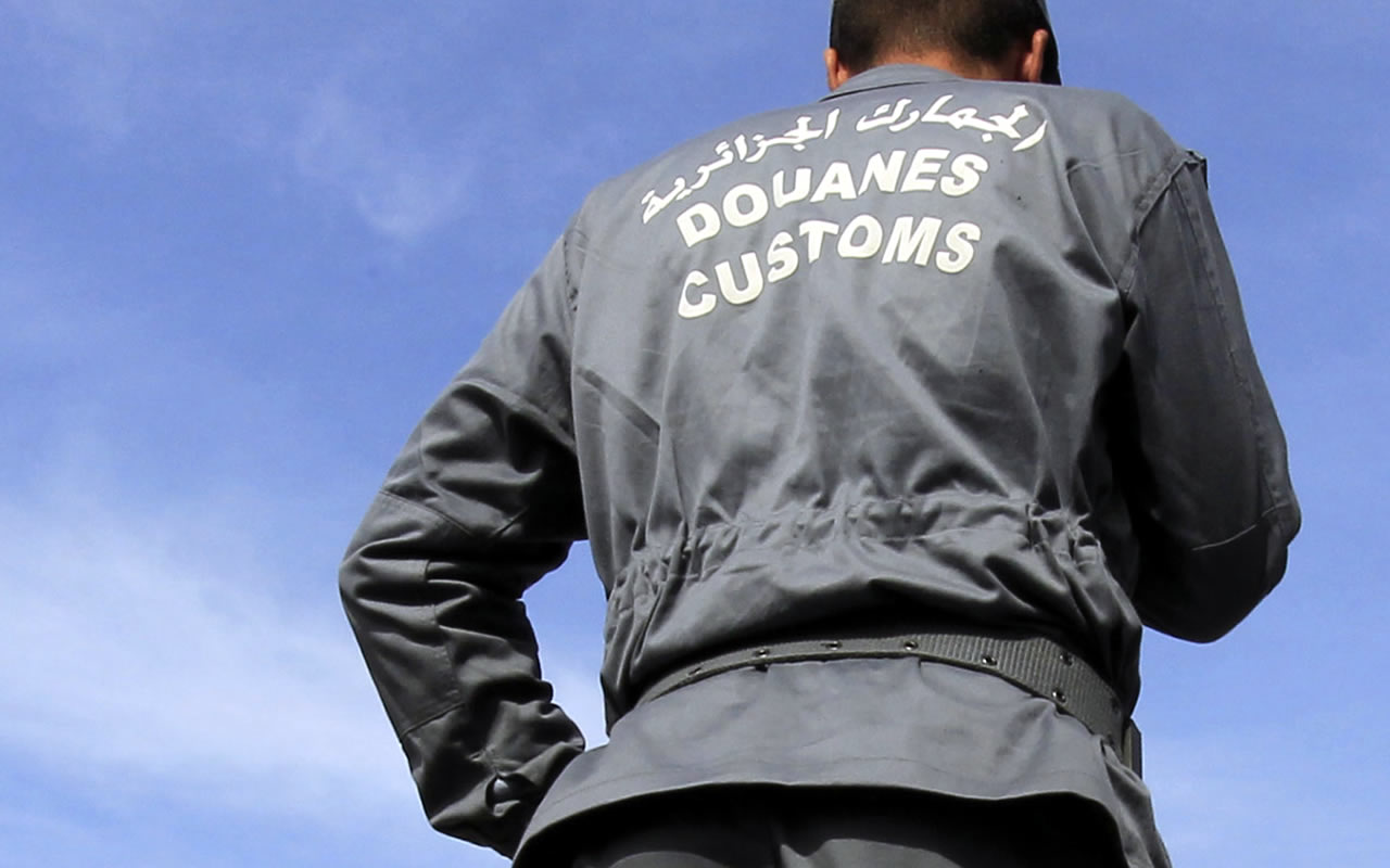 الجمارك الجزائرية