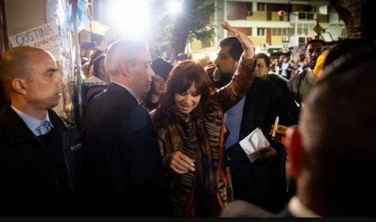 نجاة نائبة رئيس الأرجنتين من محاولة إغتيال