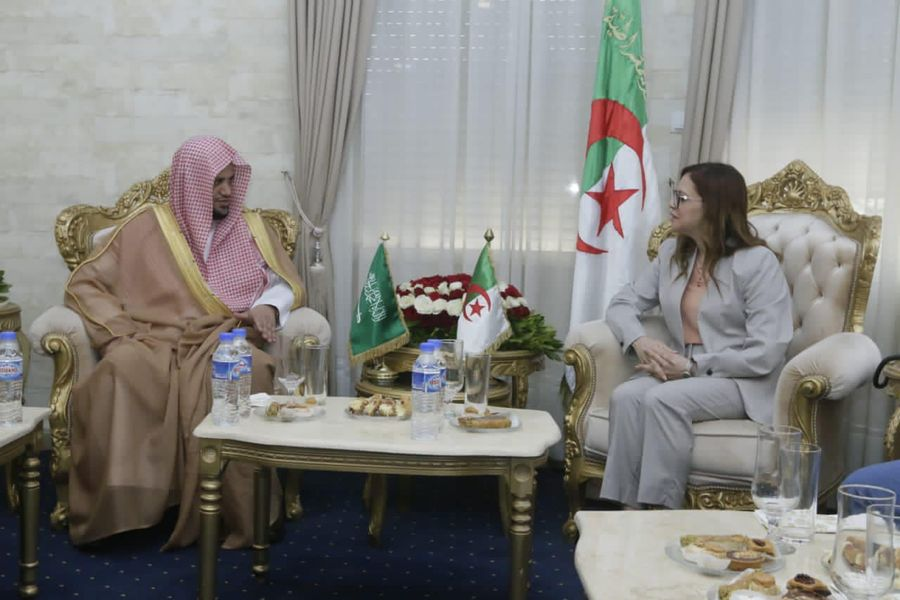 سليمة مسراتي مستقبلة النائب العام السعودي